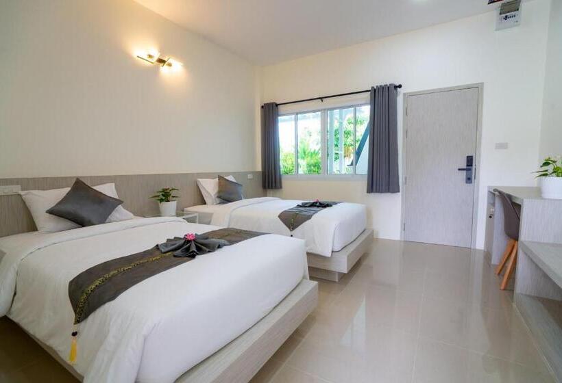 디럭스 룸, Puean Chang Resort Phuket