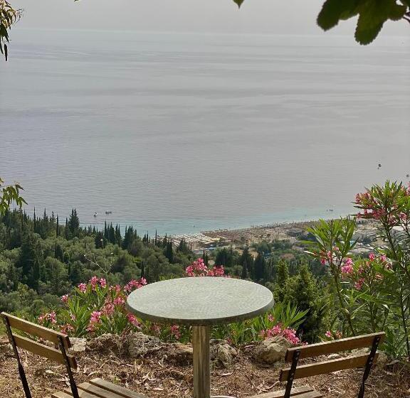 Triple Room Sea View, Casablanca Rooms Dhërmi