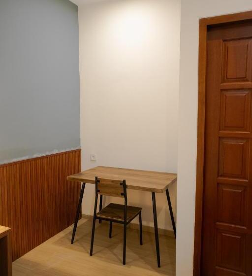 デラックスルーム, T Door Guest House