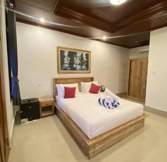 デラックスルーム, Tiara Guest House