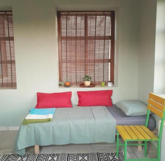 חדר משפחתי נוף לגינה, Villa Mugs