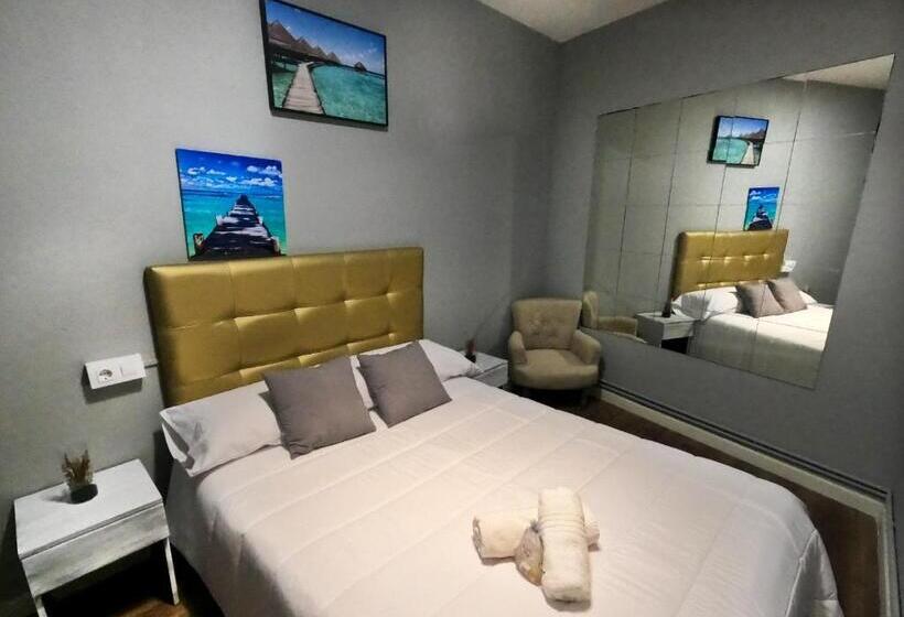 스탠다드 룸 공동 욕실, W14 Hostales