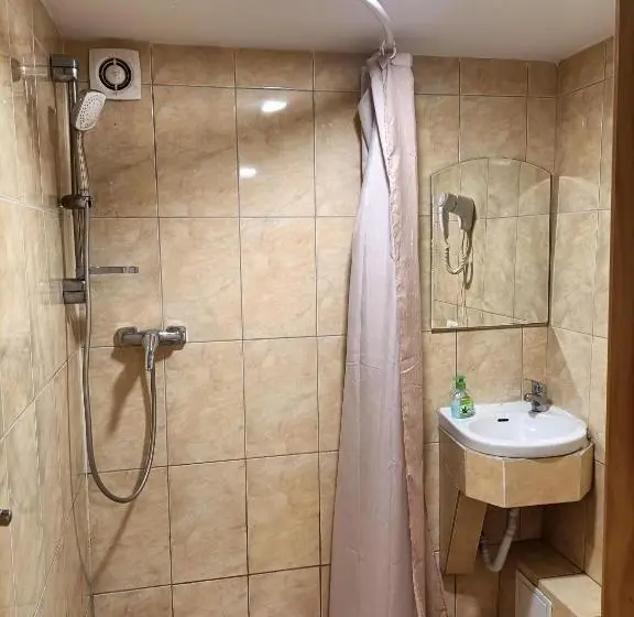 Quarto Triplo Standart, Casa Heidi