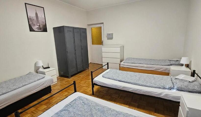 اتاق استاندارد چهارنفره با بالکن, Ibrahim Beds