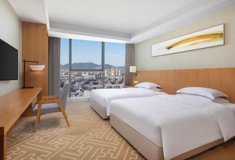 Номер Superior Вид на Город, Courtyard By Marriott Anji