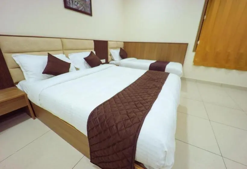 Chambre Triple Standard, Jkinn