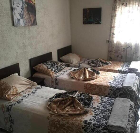 اتاق استاندارد سه نفره, комплекс дворъ