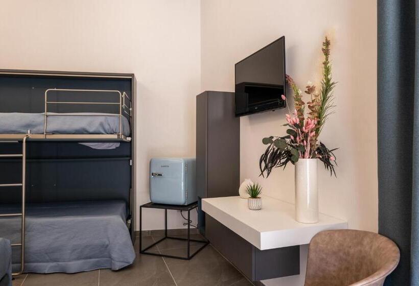 غرفة قياسية رباعية, Il Castelluccio Scafati