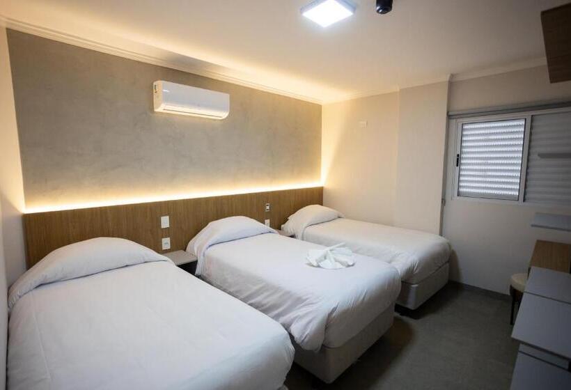 标准三人间, Terraço Flat