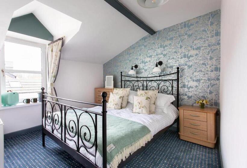 חדר סטנדרט, Fisher Arms Pub