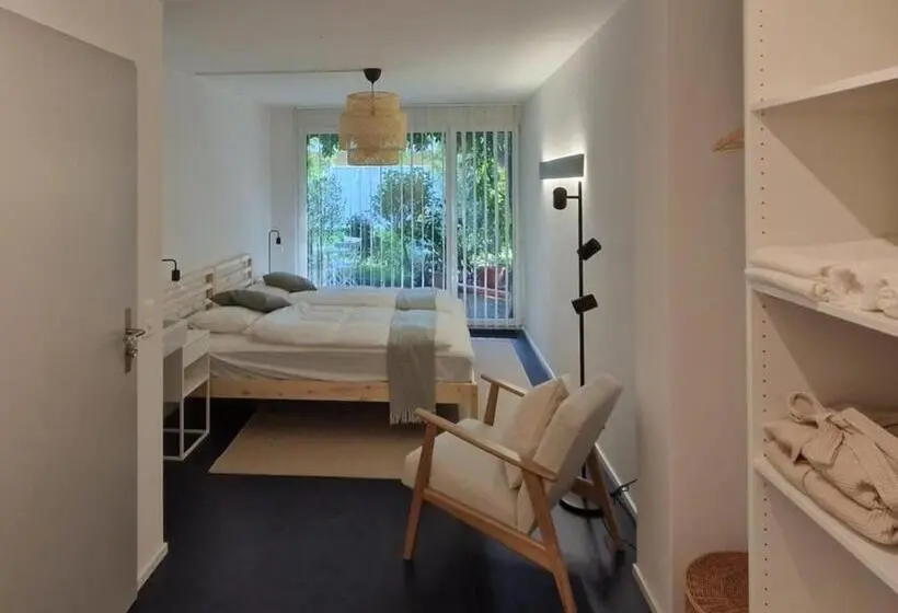 バス共有のスタンダードルーム, Gästezimmer Gerlafingen