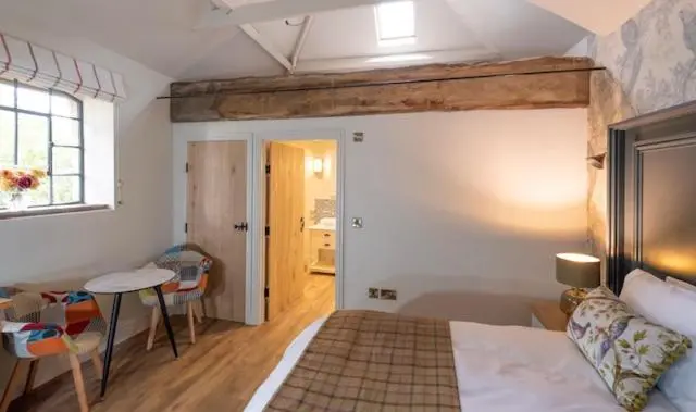 デラックスルーム, Home Farm House
