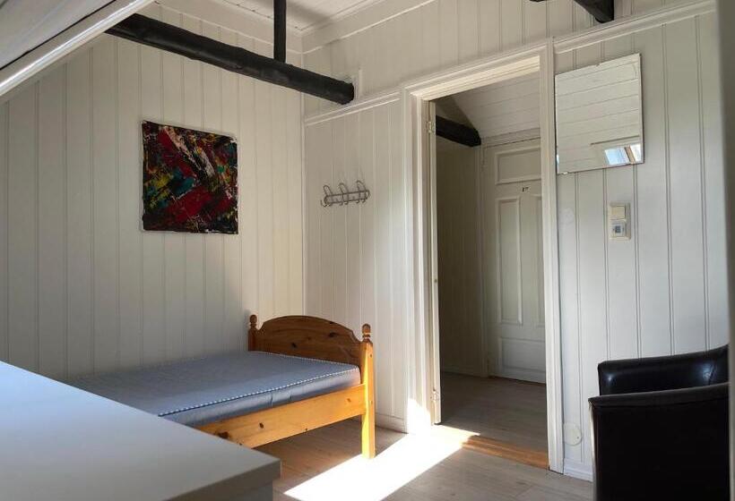 اتاق استاندارد, Jondal