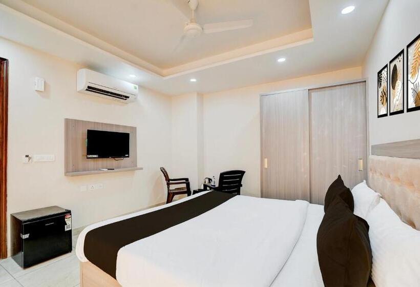 Triple Classic Room, O Tanishq Ashiana