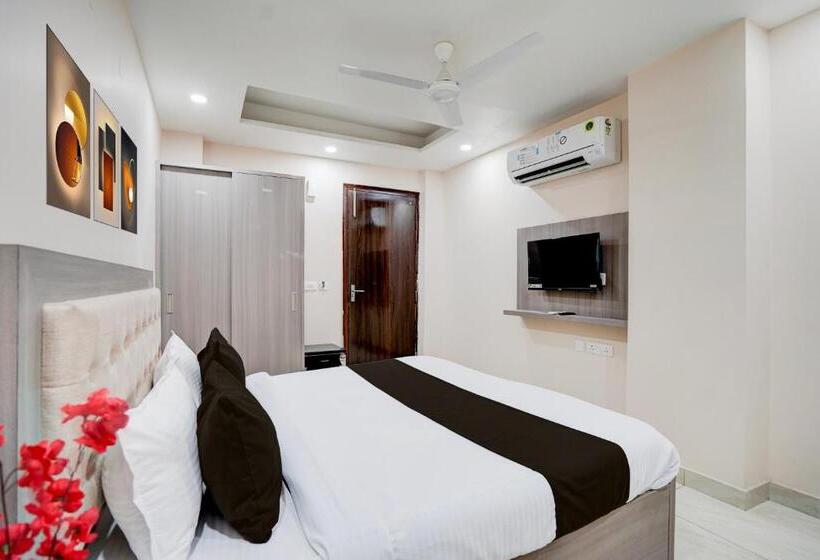 Triple Classic Room, O Tanishq Ashiana