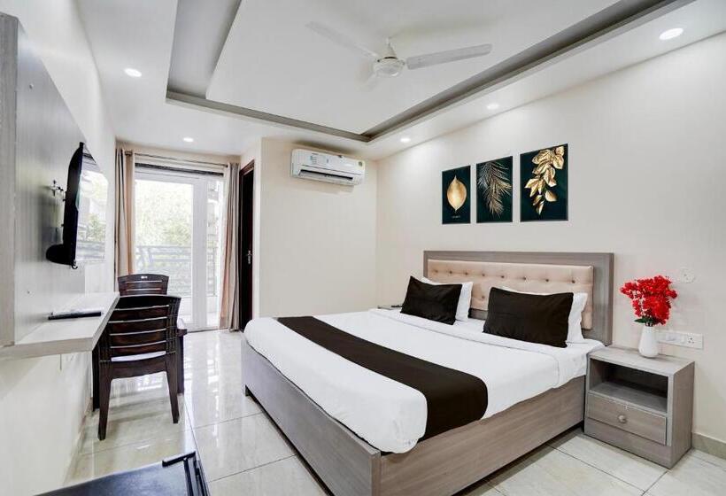 Triple Classic Room, O Tanishq Ashiana