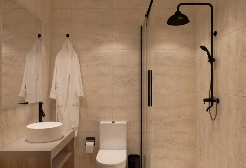 اتاق استاندارد چهار تخته, University Boutique Rooms