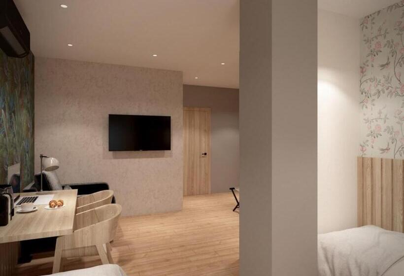 Standard Triple Room with Terrace, University Boutique Rooms