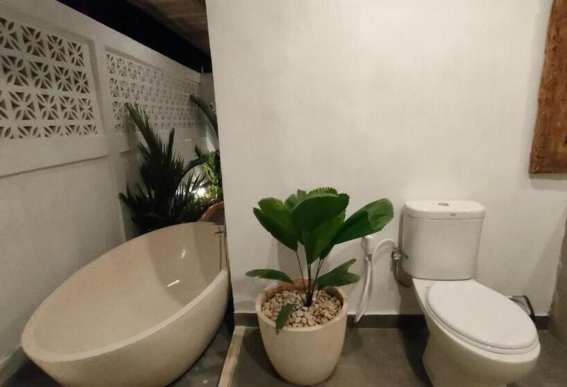 プールビュースタンダードルーム, Villa Candra Canggu