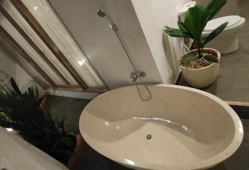 プールビュースタンダードルーム, Villa Candra Canggu