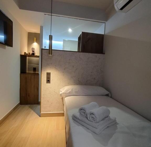 اتاق استاندارد یک نفره, Plaza Rooms