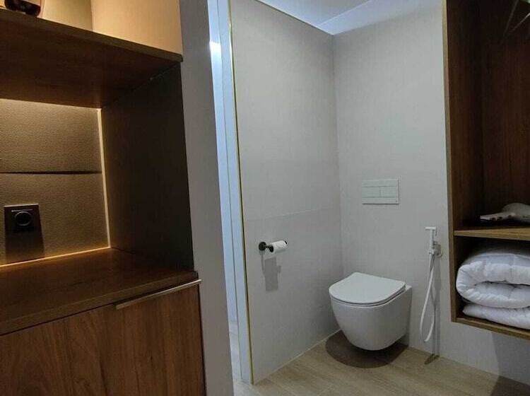 اتاق استاندارد یک نفره, Plaza Rooms