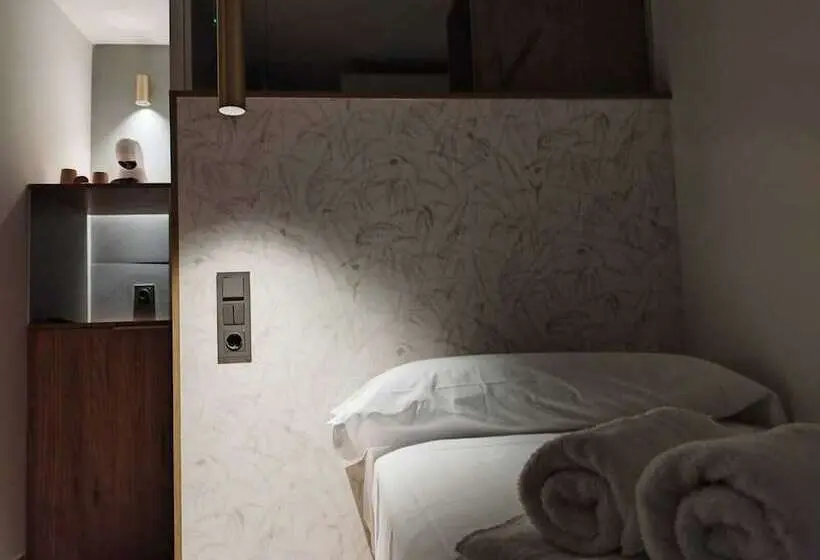 Standard Yhden Hengen Huone, Plaza Rooms