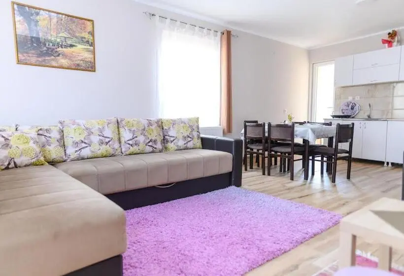 1 Bedroom Apartment Mountain View, Vila Misljenovic, U Centru Sokobanje, Na Pesackoj Zoni