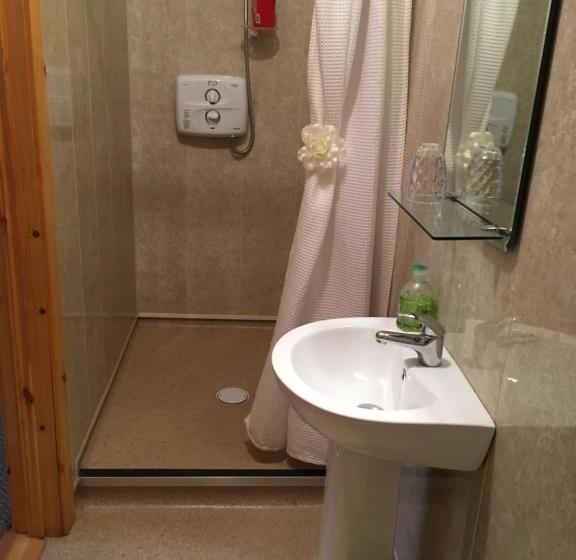 Номер Стандарт, Glendale House