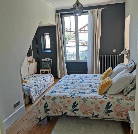 带花园景观的标准工作室, La Véthinoise