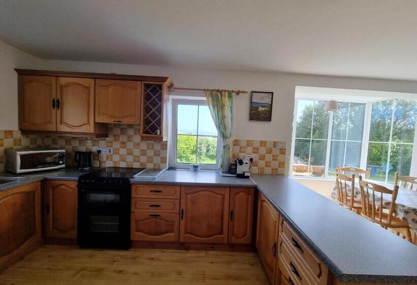 منزل غرفة نوم واحدة, Ocean Breeze Cottage