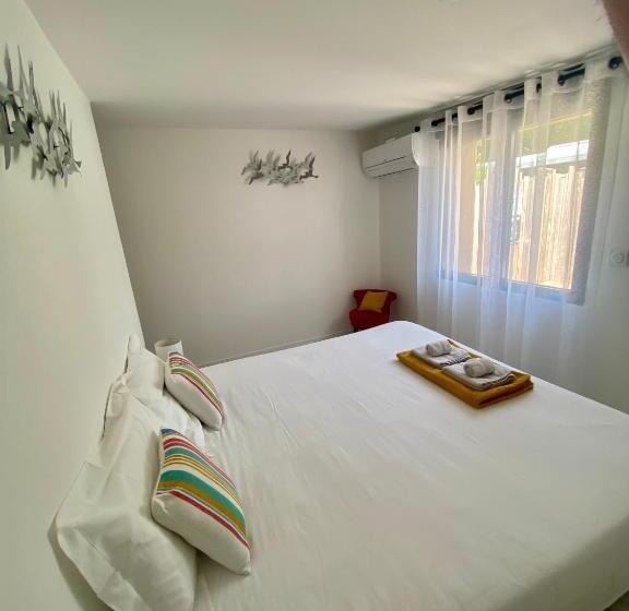 استودیو استاندارد با تخت کینگ, Oustal Magnolia