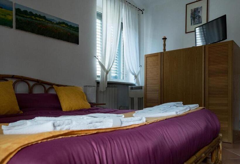 标准间带山景, Sul Golfo