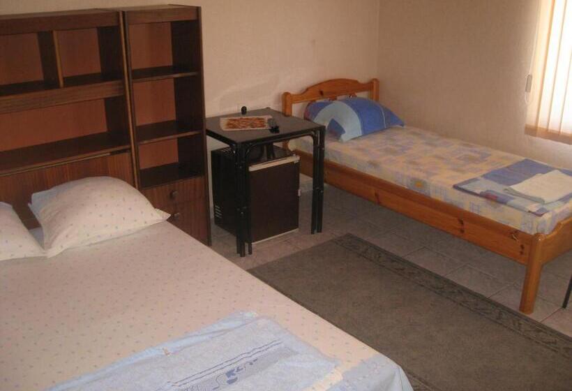 غرفة قياسية مزوَّدة بشُرفة, Famili Hotel Barba Yani