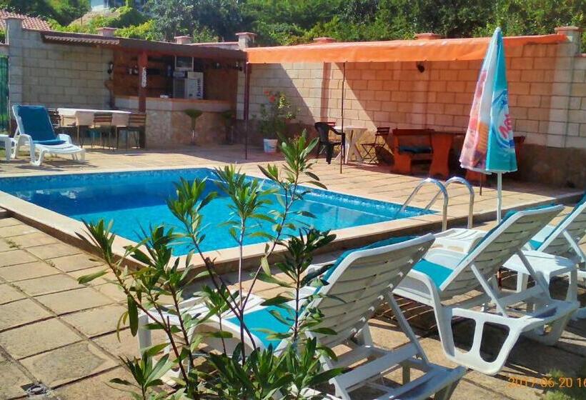 غرفة قياسية مزوَّدة بشُرفة, Famili Hotel Barba Yani