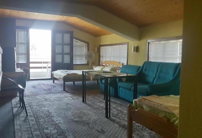 غرفة عائلية, Famili Hotel Barba Yani