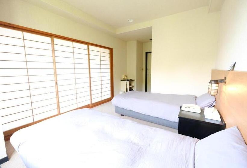 غرفة قياسية رباعية, Arise Hakuba