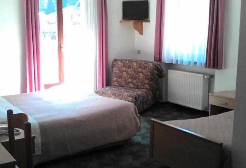 스탠다드 트리플 룸, B&b Chiara Alleghe