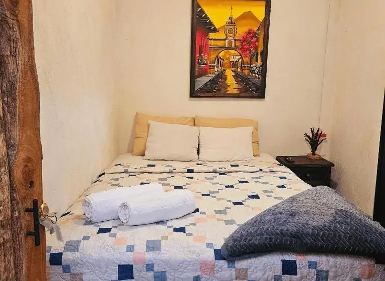اتاق استاندارد با چشم‌انداز کوهستان, Cermeño S House