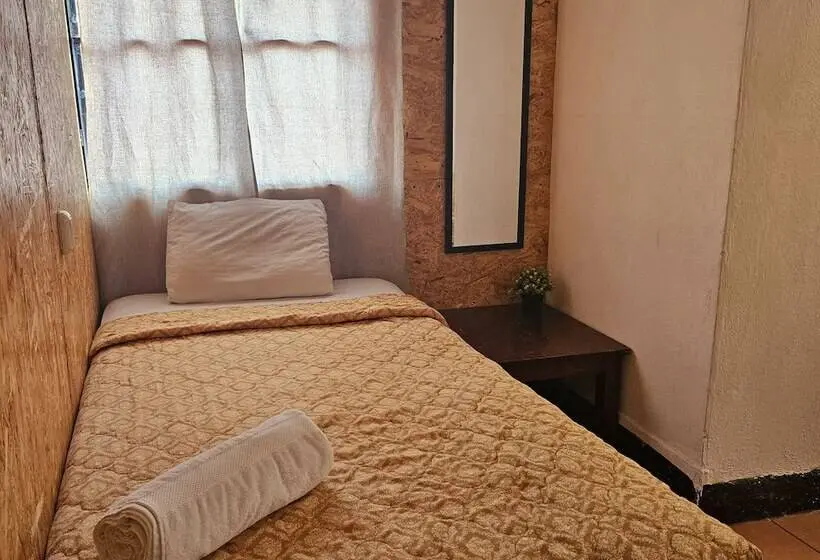 اتاق استاندارد, Cermeño S House