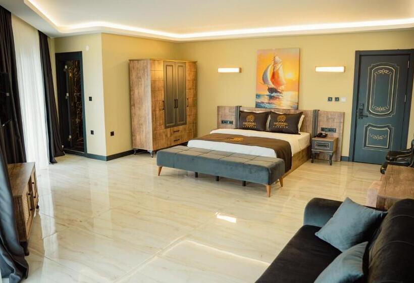 סוויטה, Gardenhill Village