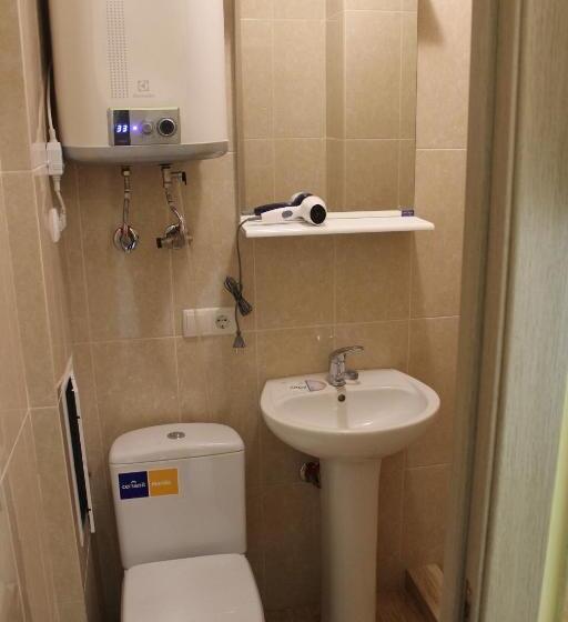 شقة غرفة واحدة, Promenad