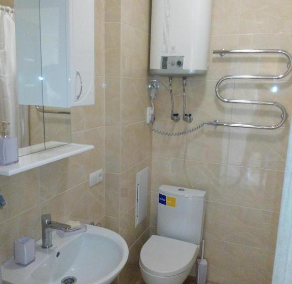 جناح مطلّ علي البحر, Promenad