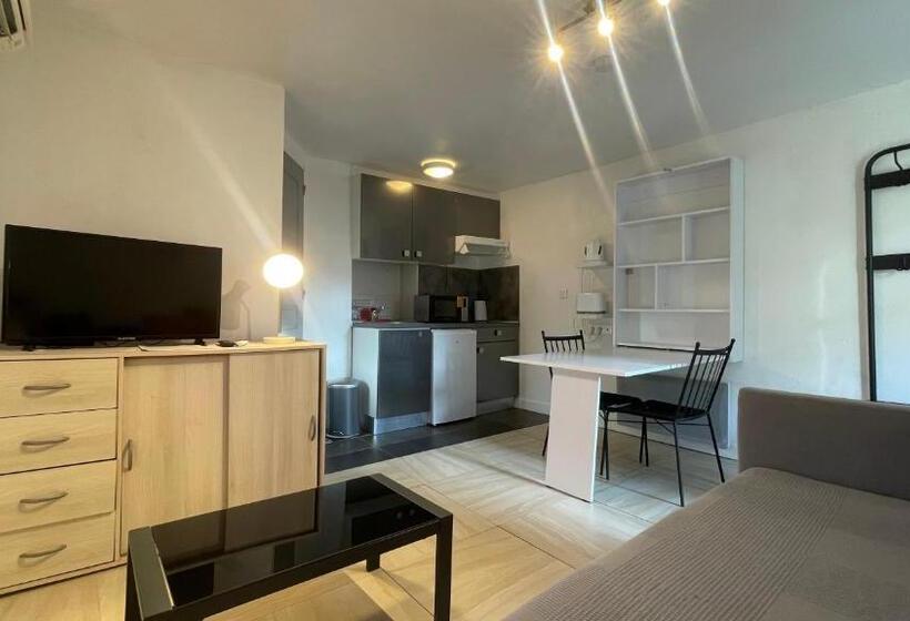 Studio Standard, Le Doolie S Hostel B&b