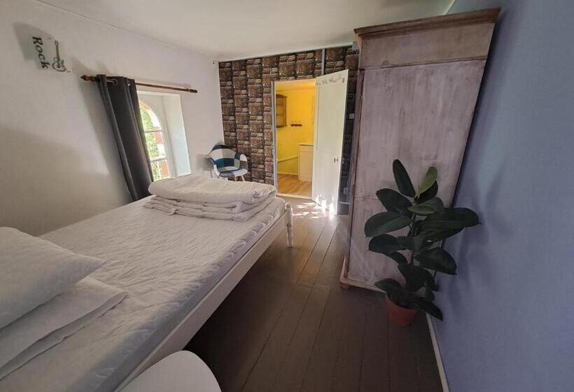 一居室别墅, Manor House Charentaise