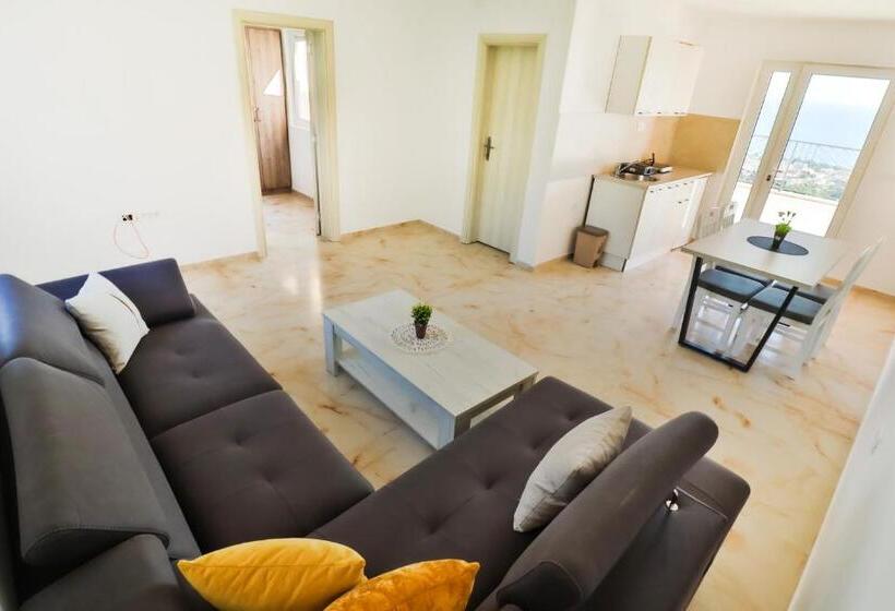 استودیوی استاندارد با چشمانداز دریا, Mira Sea View