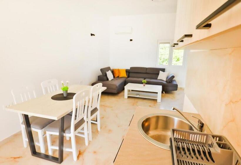 استودیوی استاندارد با چشمانداز دریا, Mira Sea View