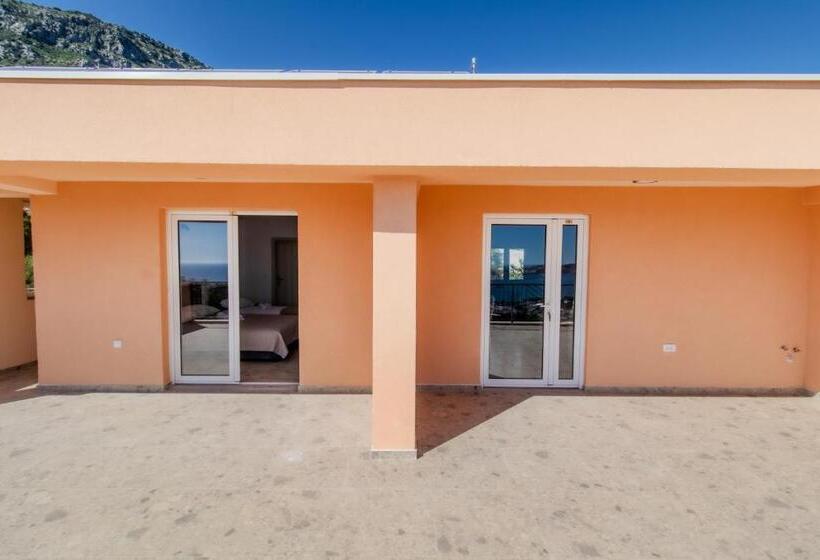 استودیو استاندارد با تراس, Mira Sea View