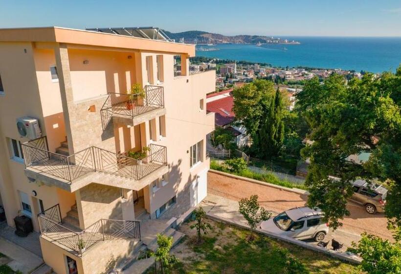 استودیوی لوکس, Mira Sea View