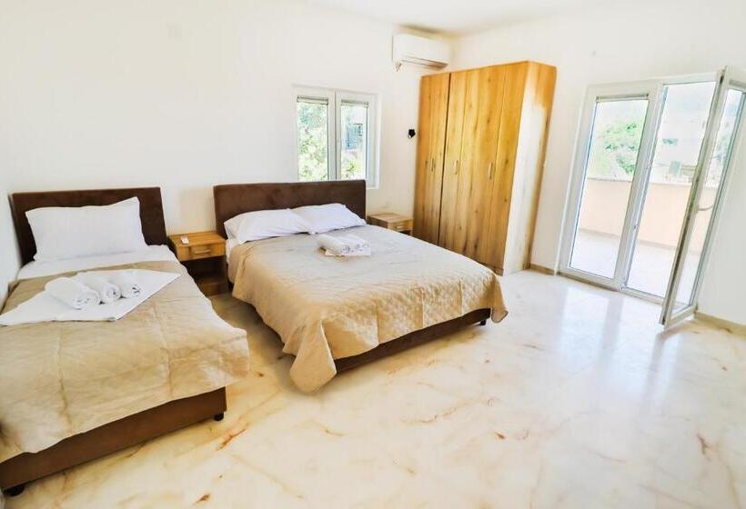 استودیوی استاندارد, Mira Sea View